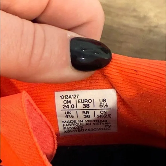 Superblast ASICS - Picture 5 of 6